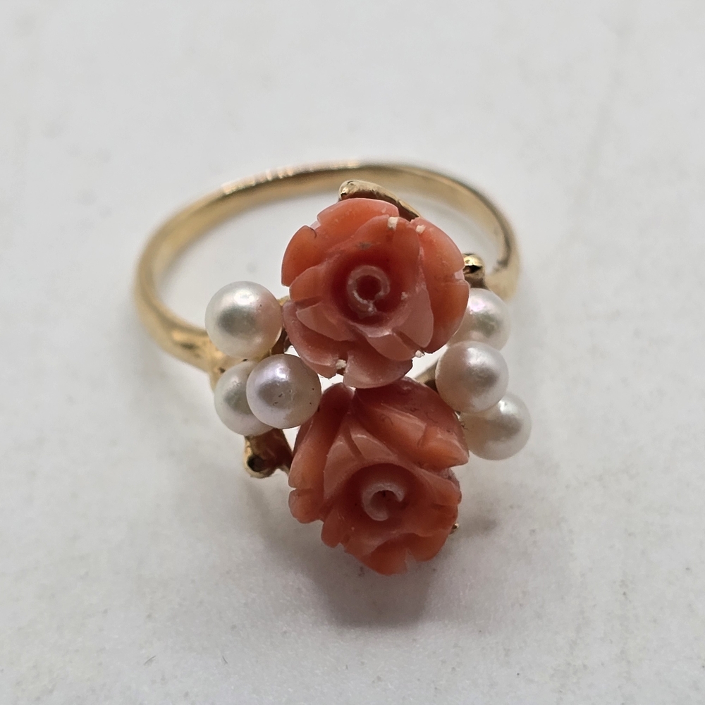 Vintage 14k Gold Carved Pink Coral Floral Ring with Pearls - Picture 3 of 8